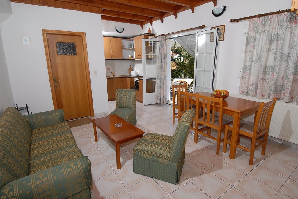 Starvillas Apartments And Studios Agia Efimia Exterior photo